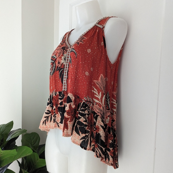 Patrons of Peace Tank - Picture 5 of 8